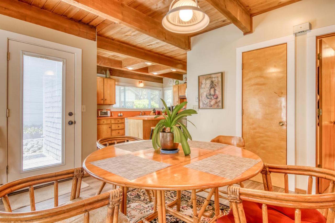 Kami'S Beach House Neskowin Exterior photo