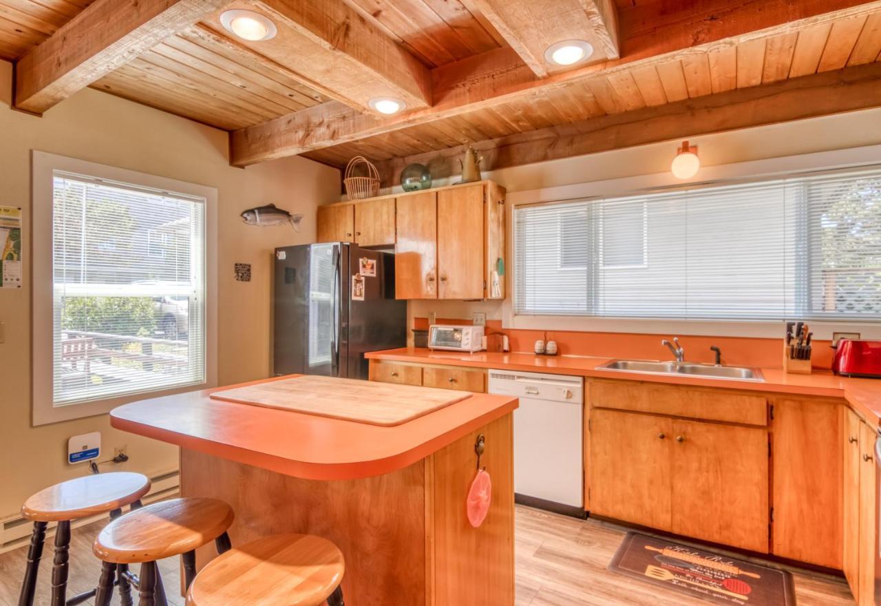 Kami'S Beach House Neskowin Exterior photo